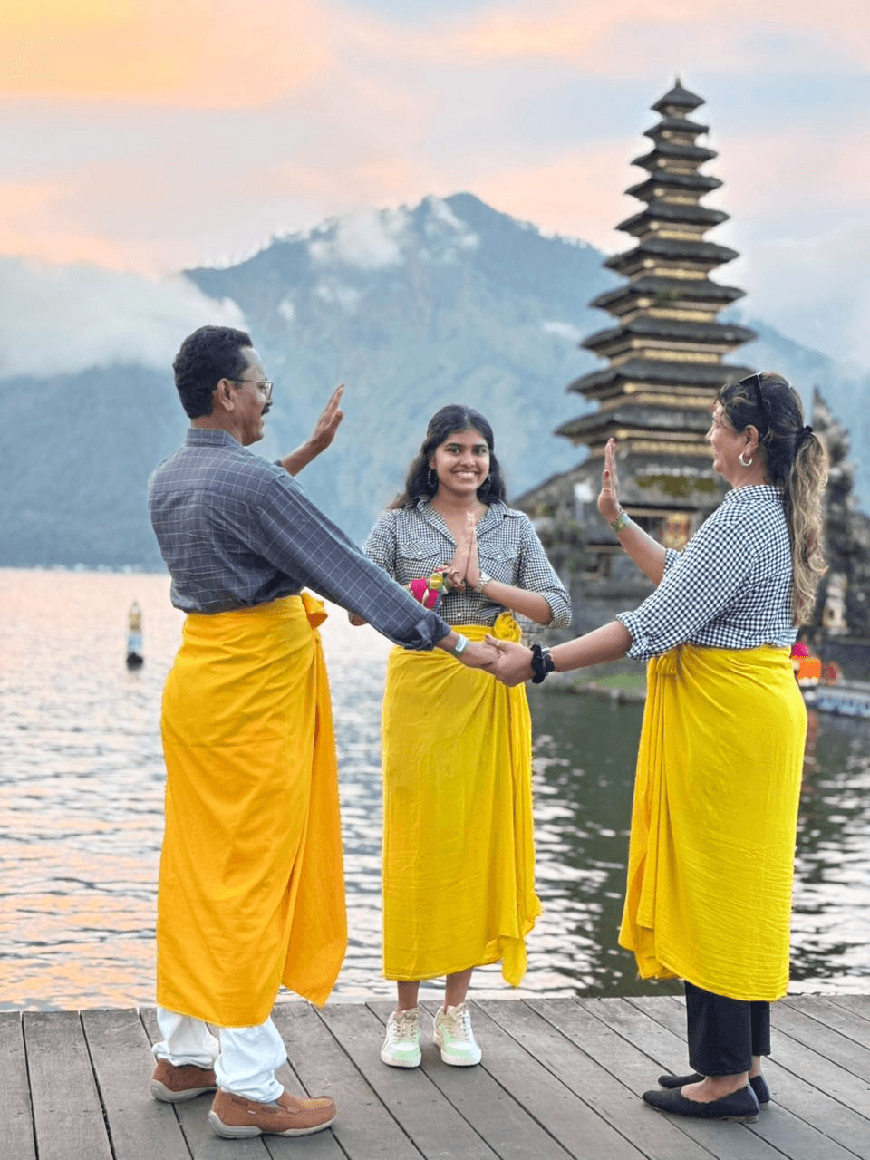 Ulun Danu Temple sunset